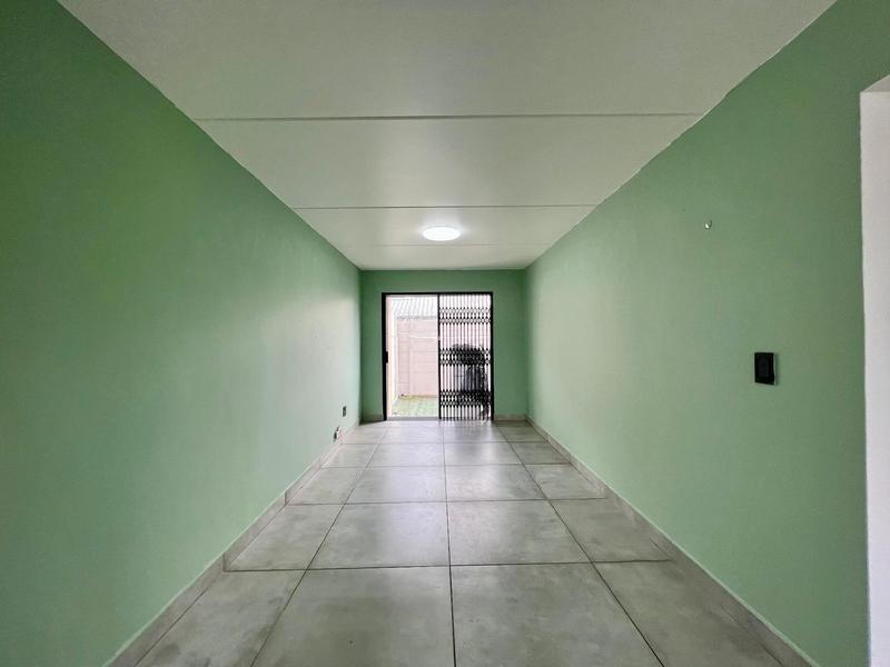 2 Bedroom Property for Sale in Ruyterwacht Western Cape